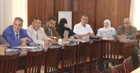 تعليم الإسماعيلية يناقش العجز والزيادة في التخصصات وسرعة الانتهاء من أعمال الصيانة 