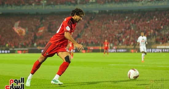 محمد هانى يتقدم بالهدف الأول للأهلى فى مرمى الزمالك.. صور