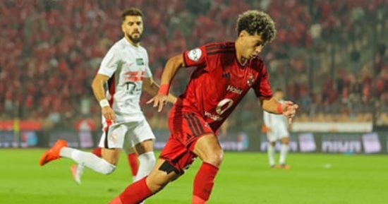 إمام عاشور يضيع أولى فرص الأهلى أمام الزمالك فى لقاء القمة