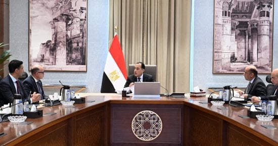 مدبولى يستعرض محاور جلسة نحو استثمار منتج وصناعة تنافسية وفرص عمل مستدامة