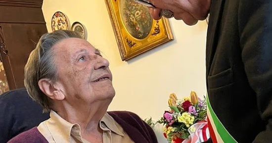 قرية إيطالية تكشف سر طول العمر.. نساء يعشن لأكثر من 100 عام
