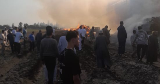 حريق مصنع كتان بقرية ميت حبيب فى الغربية.. والحماية المدنية تحاصر النيران
