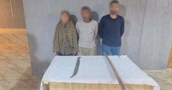 الداخلية تضبط 3 أشخاص ظهروا في فيديو يحملون أسلحة بيضاء بالمنوفية