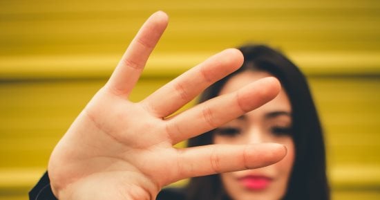 إزاى تحافظ على راحتك من غير ما تخسر اللى حواليك؟.. 8 نصائح لوضع حدود صحية