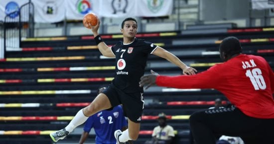 الأهلي يتقدم على كينشاسا الكونغولي 19-11 في الشوط الأول بنصف نهائي أفريقيا لليد