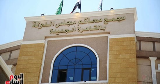 لو اتنقلت أو اتندبت لشغل جديد ورفضت التنفيذ.. هل من حق جهة عملك وقف مرتبك؟