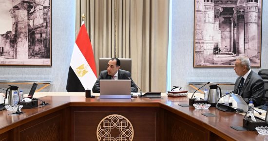 رئيس الوزراء يستعرض مقترحات تنمية الصادرات المصرية