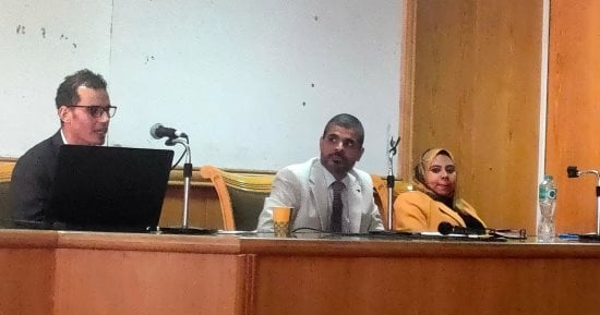 ألسن عين شمس تناقش فرص خريجى العربية فى الصحافة بحضور أحمد إبراهيم الشريف