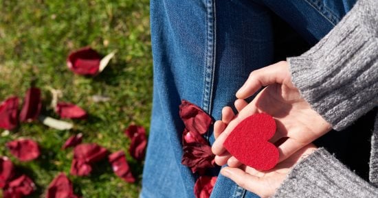يختار الحب ولا كرامته؟.. كيف تتعامل الأبراج مع الإهانة فى العلاقات؟