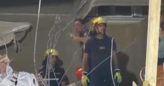 استخراج جثة سيدة وطفل بعقار حدائق القبة المنهار