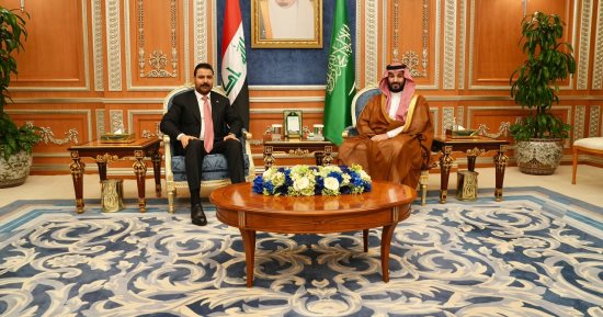 رئيس وزراء العراق للأمير محمد بن سلمان: ملتزمون بمبدأ حسن الجوار
