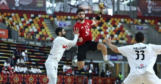 الزمالك  يتفوق على الأهلى 10-9 بالشوط الأول في نهائي بطولة أفريقيا لليد