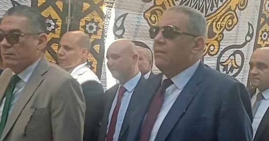 عبده زكى يحلل الأداء الأمني منذ تولى حازم زين مديرا لأمن أسيوط.. إنهاء 3 خصومات بالقوصية والبدارى وأبنوب آخرهم اليوم.. والرابعة قريبا بساحل سليم.. ضربات موجعة للصوص وحائزى الأسلحة.. وأوامر بحسن معاملة المواطنين