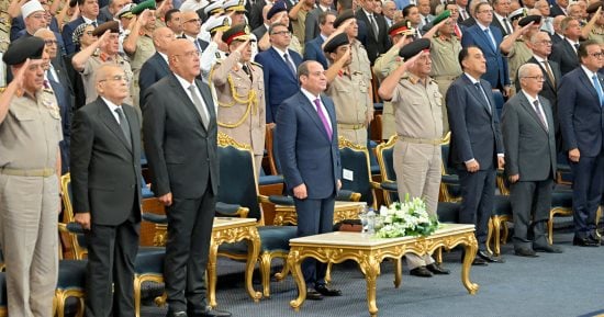 الرئيس السيسى للمصريين: خلوا بالكم من مصر ولا مساس بالدستور