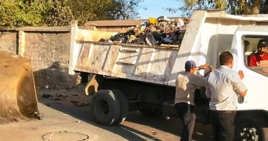 رفع 70 طن قمامة ومخلفات خلال حملة نظافة بمدينة جهينة فى سوهاج