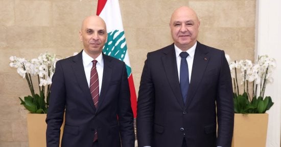 السفير تميم خلاف يقدم أوراق اعتماده إلى الرئيس اللبناني.. صور