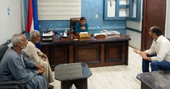 لقاء جماهيرى بين أهالى دراو فى أسوان ورئيس المركز لتعزيز التواصل