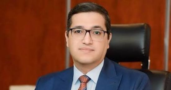 أسامة السعيد: السوشيال ميديا تخلق وعيا موازيا وزائفا لدى الأجيال الجديدة