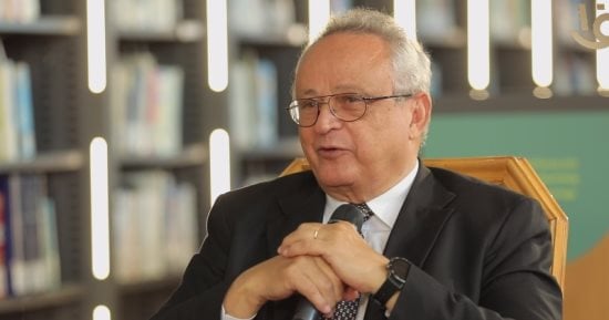 مكتبة الإسكندرية تطلق مشروعات مستدامة لحماية الشباب من التطرف.. أحمد زايد: نسعى لتأسيس منتدى ثقافي عربي يعزز التقارب بين الشعوب.. ويؤكد: المكتبة ليست مجرد مخزن للكتب بل نافذة مصر على العالم