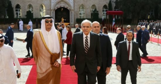 إسرائيل تواصل انتهاكاتها بجنوب لبنان.. وعون يطلب من واشنطن الضغط لسحب قوات الاحتلال.. رئيس وزراء قطر من بيروت: ندعم خطوات الدولة لانسحاب إسرائيل.. نعد اتفاقا يعالج أزمة الطاقة..إيران تؤكد تفاهما حول أزمة السفير