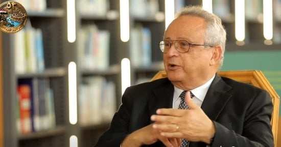 رئيس مكتبة الإسكندرية يكشف خطط التحول الرقمي ومبادرات مواجهة التطرف.. فيديو