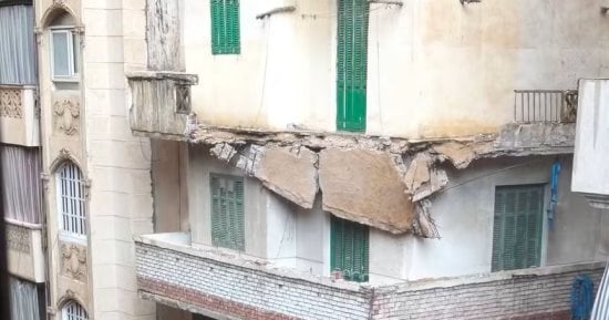 سقوط أجزاء من عقار في شرق الإسكندرية بسبب الأمطار