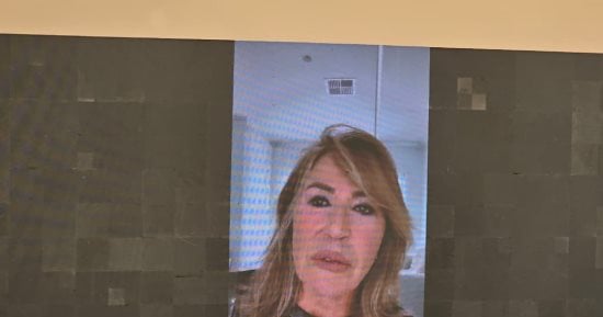 إيناس الدغيدى: المشاهد الجريئة تعكس واقعنا ولن أسمح للمجتمع بفرض رؤيته عليّ