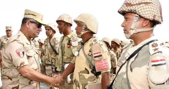 الفريق أشرف سالم زاهر يشهد تنفيذ المرحلة الرئيسية للمشروع التكتيكى بالجيش الثانى الميدانى