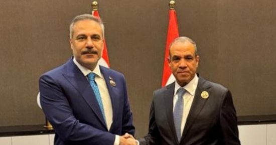 وزيرا خارجية مصر وتركيا يبحثان تطورات الأوضاع في اليمن ويؤكدان دعم المؤسسات الوطنية