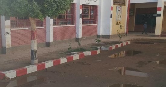 محافظ سوهاج يوجه بسرعة كسح ورفع المياه بمحيط مدرسة الصباح بجرجا
