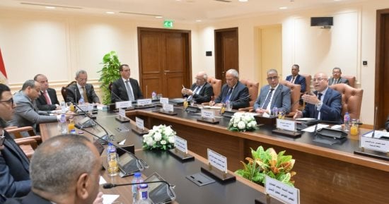 البرلمان يواصل جلسات الحوار حول قانون الإدارة المحلية.. الاستماع لرؤية 5 محافظين وسط مطالب بدعم اللامركزية وتحديد صلاحيات الوحدات الإدارية والمحافظين.. وفض التشابك في الاختصاصات بين جهات الولاية المتعددة