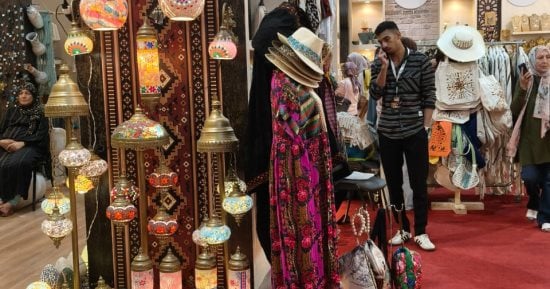 منظومة متكاملة لإحياء الهوية المصرية ودعم الصناعات المحلية.. فعاليات النسخة الثامنة من معرض "تراثنا 2026" تنطلق بأكثر من 1000 مشروع.. وتمكين قياسي للمرأة يصل لـ70%.. وحزمة حلول وعيادات رقمية مستحدثة 
