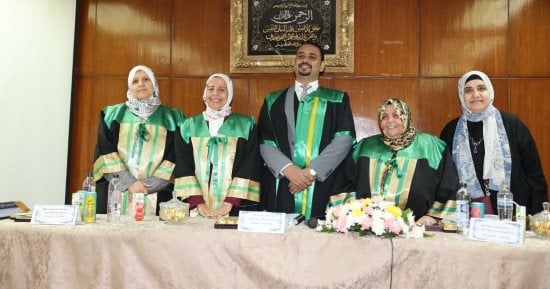 مناقشة دراسة لتطوير أداء معلمي الإنجليزية بالتعلم التشاركي والحوسبة السحابية بجامعة عين شمس