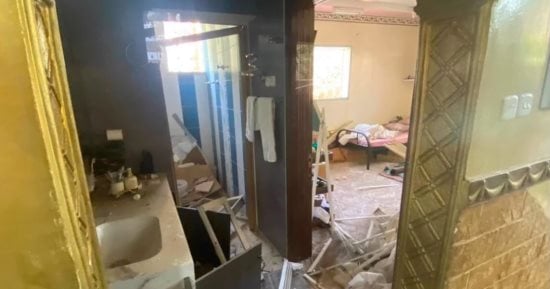 استمرار اعتداءات الحوثيين على المملكة.. 6 مصابين في سقوط مقذوف بنجران.. "فجر اليمن" تواصل المواجهات للأسبوع الثالث.. الجيش: 1326عملية ضد الحوثيين خلال 24 ساعة.. "التعاون الخليجى"يدعو لتصنيف الحوثي جماعة إرهابية