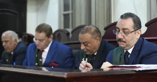  22 أكتوبر الحكم على مدير عام بمحافظة القاهرة بتهمة تزوير شهادة الدكتوراه