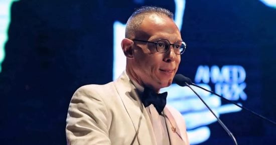 إبراهيم الفرن يقدّم ورشة الإضاءة المسرحية في سلطنة عمان