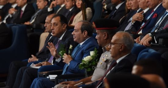 فخامة الرئيس السيسى يشارك فى جلسة أمن الوطن والمواطن بمنتدى مصر