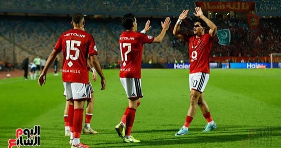 الأهلي يستحوذ على الكرة دون فاعلية بعد 15 دقيقة من مواجهة القناة بالدوري