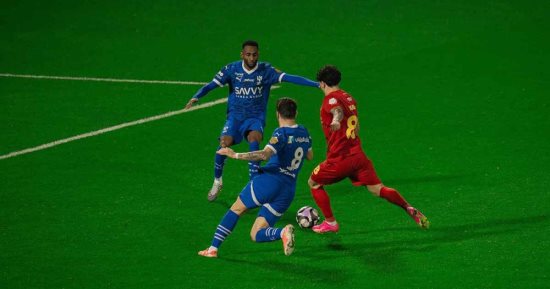 القادسية يستضيف الهلال في مواجهة نارية بالدوري السعودي
