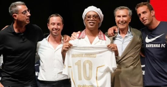 الصالح نيوز : رافينا الإيطالي يعلن رسميا موعد ظهور رونالدينيو مع الفريق