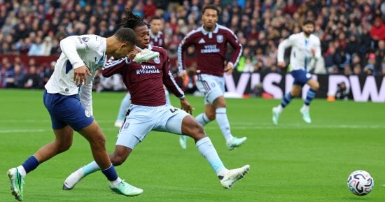 أستون فيلا ضد مان سيتي.. سقوط السيتينز 2 - 1 فى الدوري الإنجليزي (فيديو)