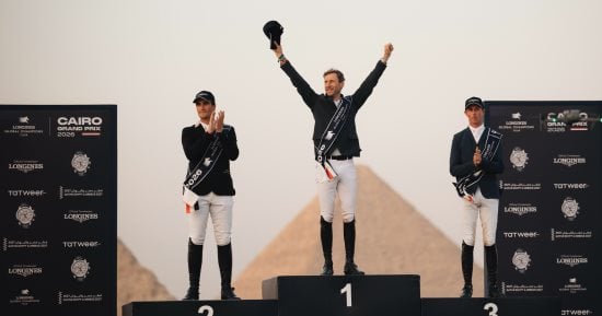 البلجيكى ديفوز يتوج بالجائزة الكبرى فى ختام مثير لبطولة لونجين 2026 بالأهرامات.. صور
