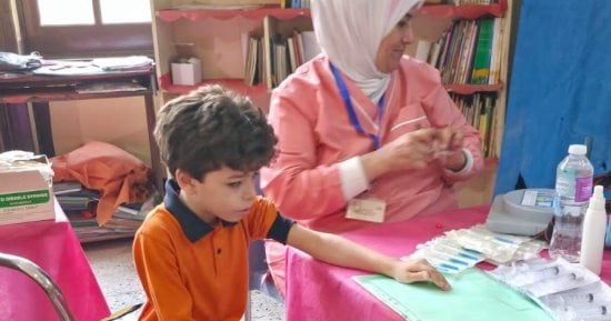 انطلاق حملة التطعيم ضد الحصبة بمدرسة قصر الدوبارة بالقاهرة