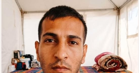 أحشاؤه أُنقذت بأعجوبة ويده بُترت.. محمد المدهون يصارع الألم ويتمسك بالأمل وسط انتظار السفر للعلاج خارج غزة رغم خطورة إصاباته وتصنيف حالته عاجلة.. مناشدة إنسانية لإنقاذ مستقبله ومنحه فرصة جديدة للحياة