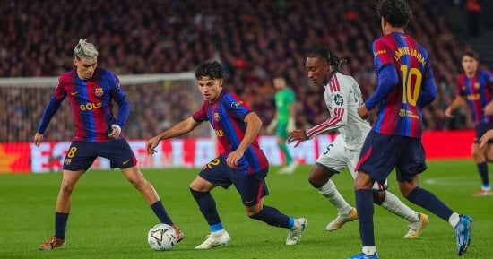 برشلونة ضد ريال مدريد.. تبديل اضطراري للبارسا بعد 30 دقيقة بخروج الشاب سبارت