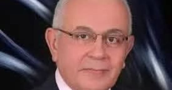 مجلس نقابة الصحفيين ينعى الزميل أنور عبد ربه رئيس تحرير الأهرام الرياضي الأسبق