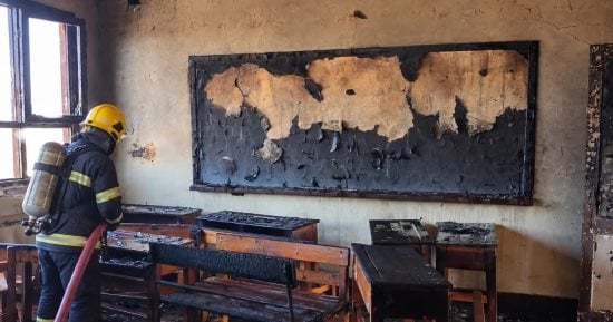 السيطرة على حريق داخل فصل فى المدرسة الثانوية الميكانيكية بسوهاج