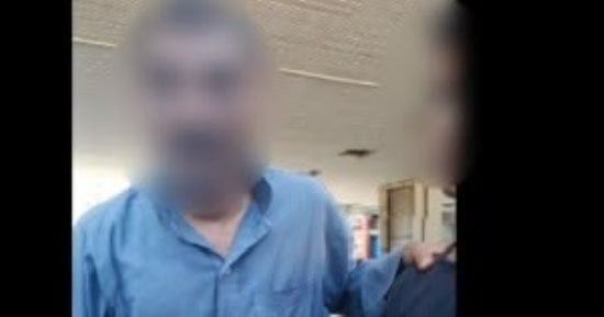 حقيقة فيديو تعدى شخص على والده وطرده من منزله بالشرقية