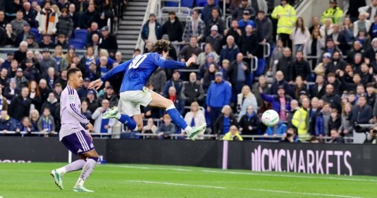 إيفرتون يُقصي نيوكاسل بثلاثية ويتأهل لربع نهائي كأس الرابطة الإنجليزية.. فيديو 