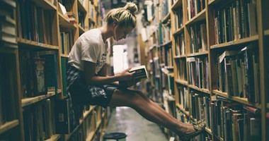 موقع أمريكى يرصد 5 أسباب وراء تعلقك بالكتب الورقية وكرهك لـ pdf